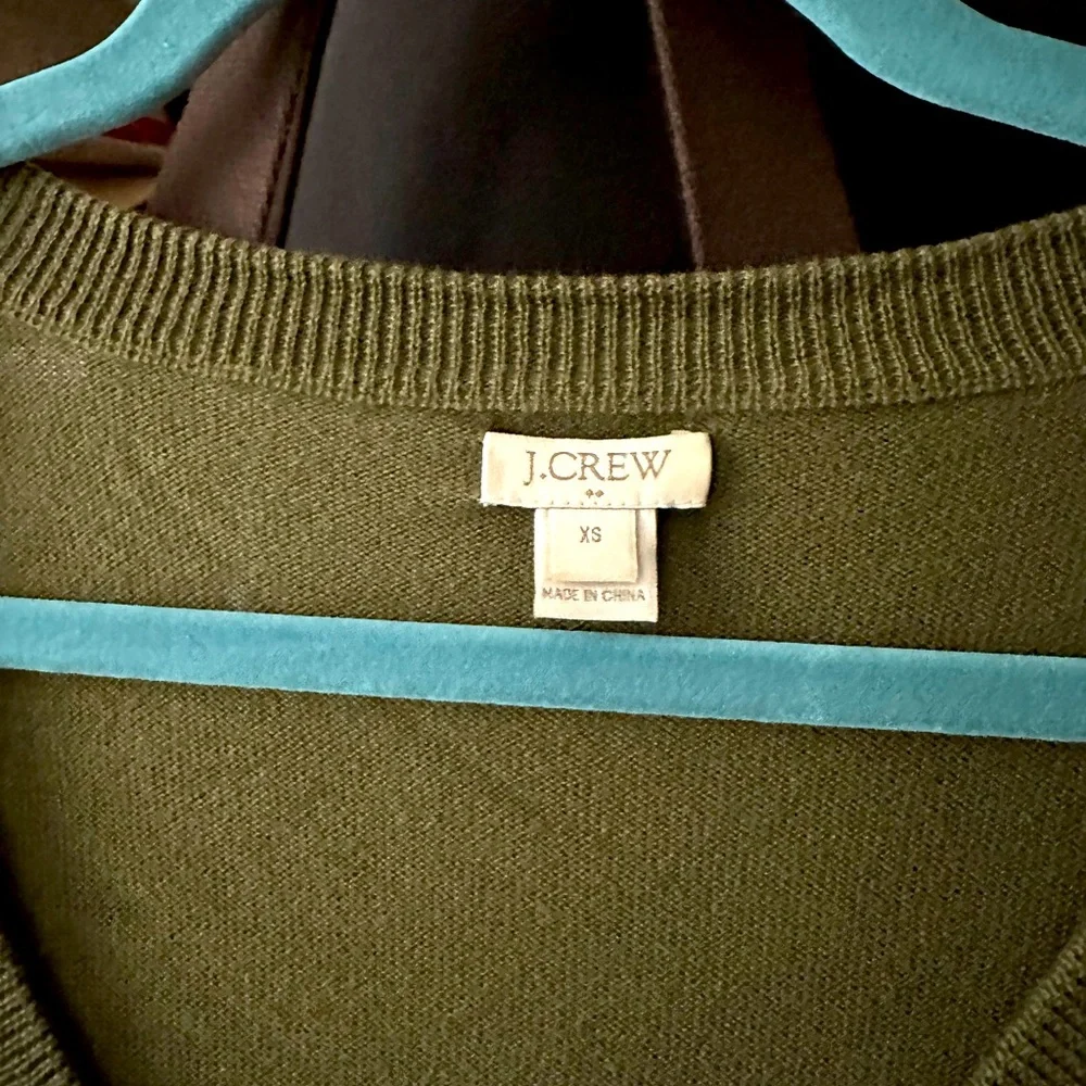 Light weight J crew tunic sweater. - Picture 2 of 3